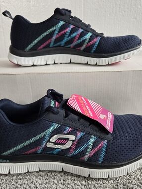 NIB Skechers Lightweight Flex Sole Women's 8 Lace-Up Sneakers Shoes Memory Foam